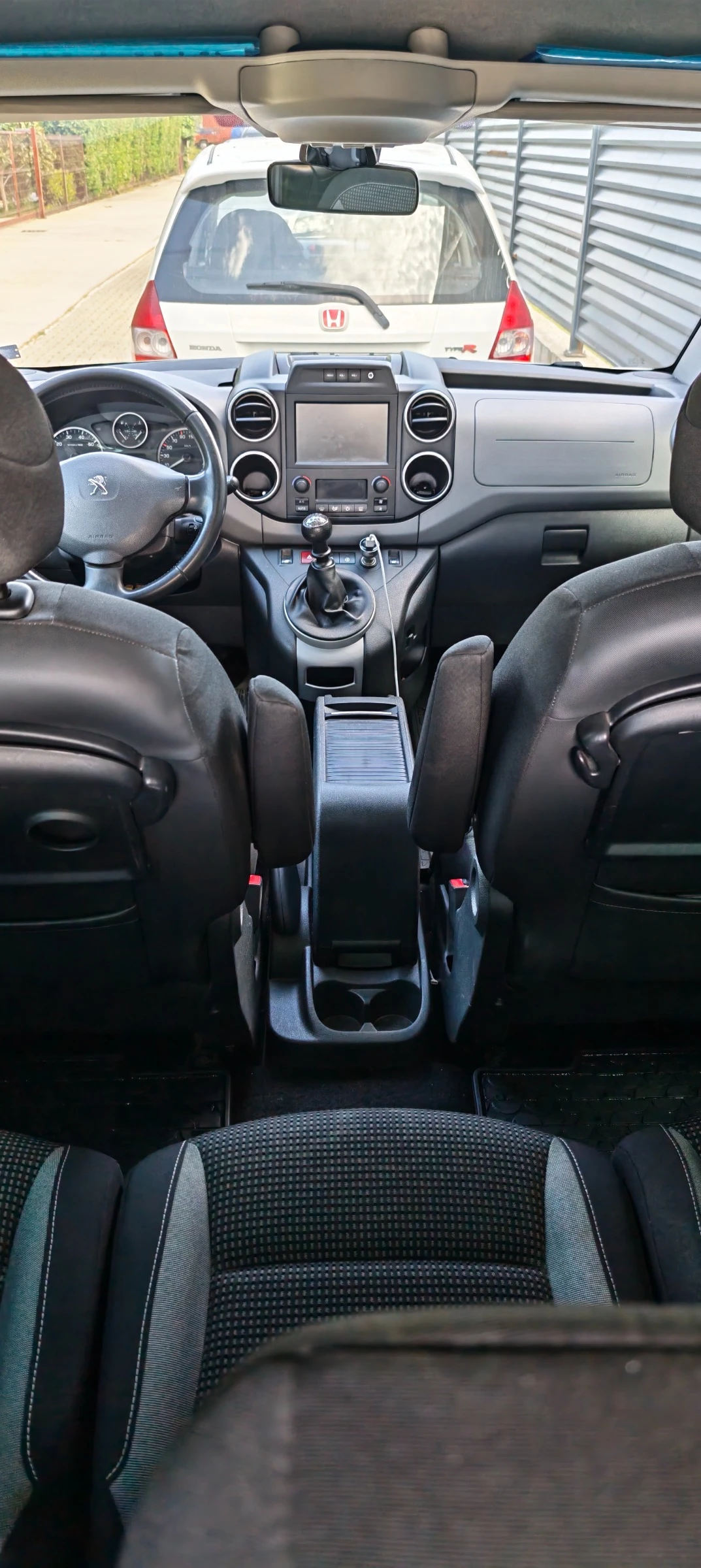 Peugeot Partner Teepe, снимка 8 - Автомобили и джипове - 54411047
