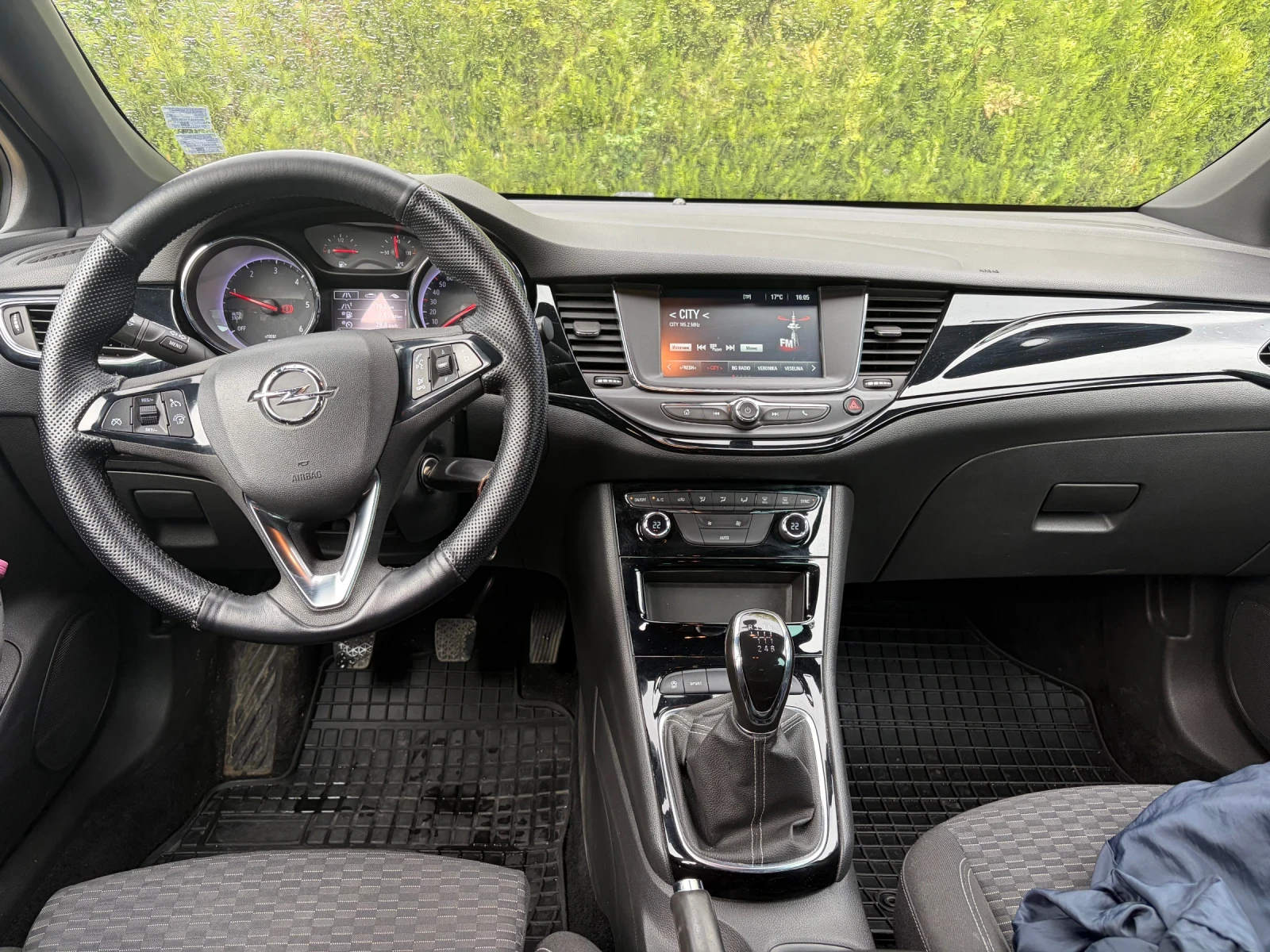 Opel Astra 1.6 CDTI, снимка 7 - Автомобили и джипове - 54477022