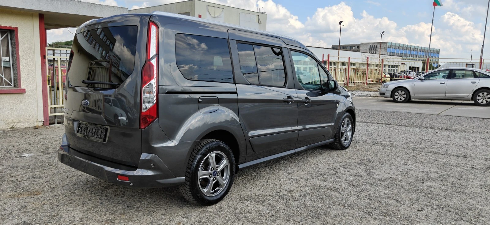 Ford Tourneo Connect DMaxi7mTitanium, снимка 7 - Автомобили и джипове - 54511600
