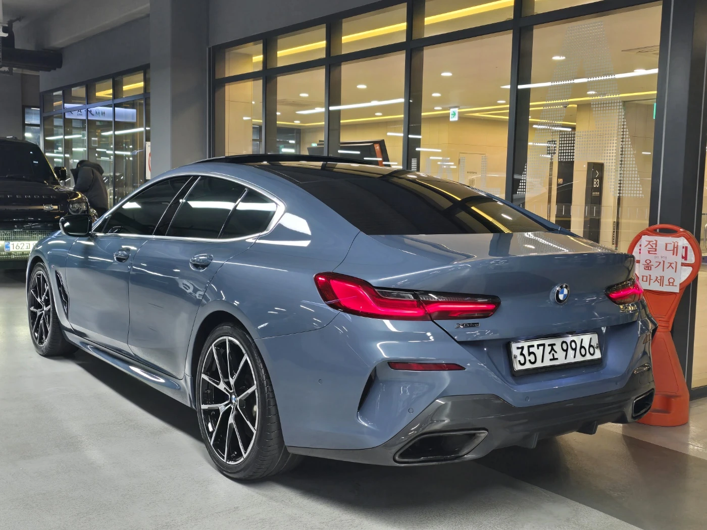 BMW 840 XDRIVE| GRAN COUPE| 360| ПОДГРЕВ| ОБДУХ| ПАНО| HUD, снимка 3 - Автомобили и джипове - 54621492