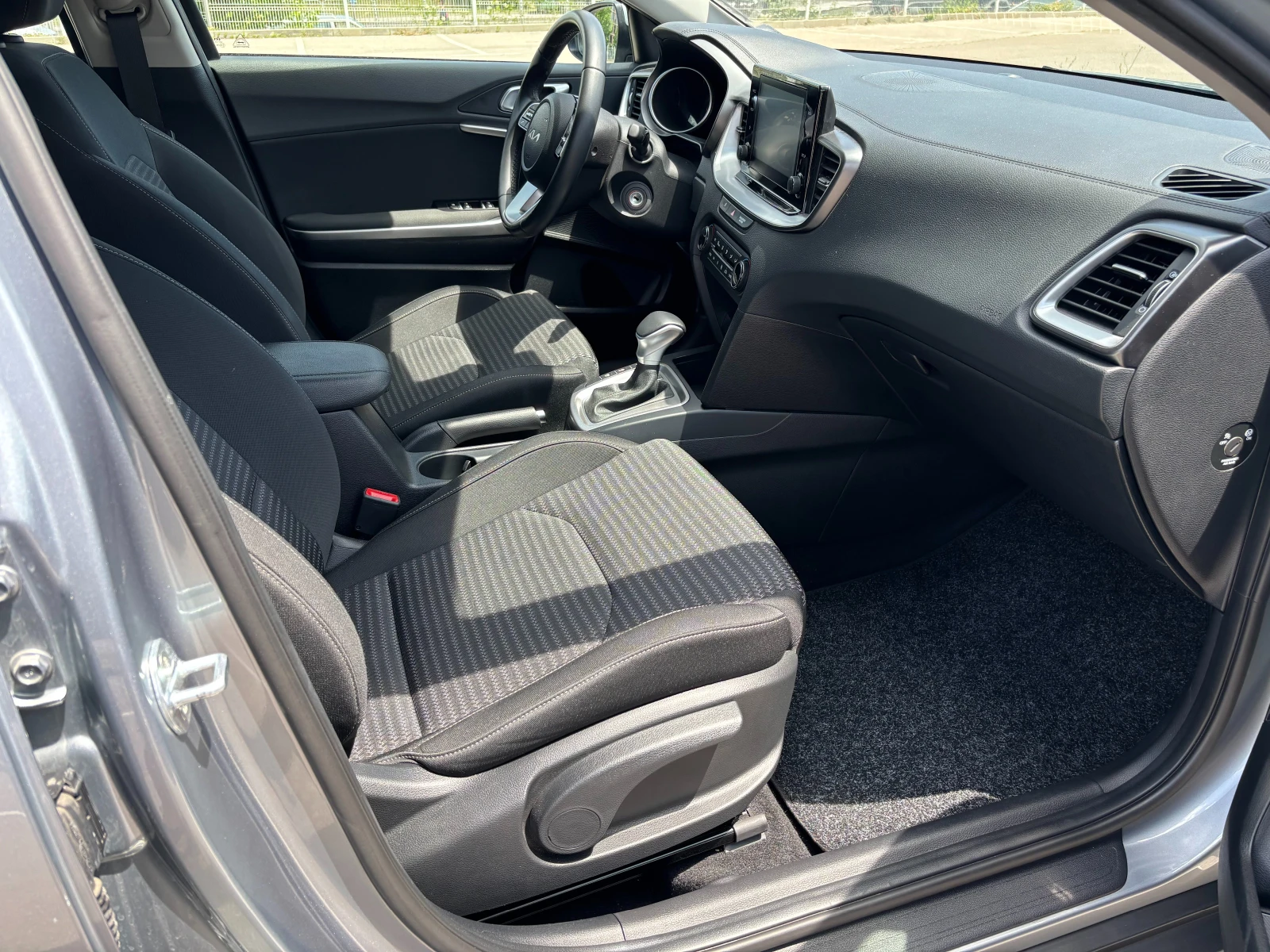 Kia XCeed, снимка 8 - Автомобили и джипове - 54985874