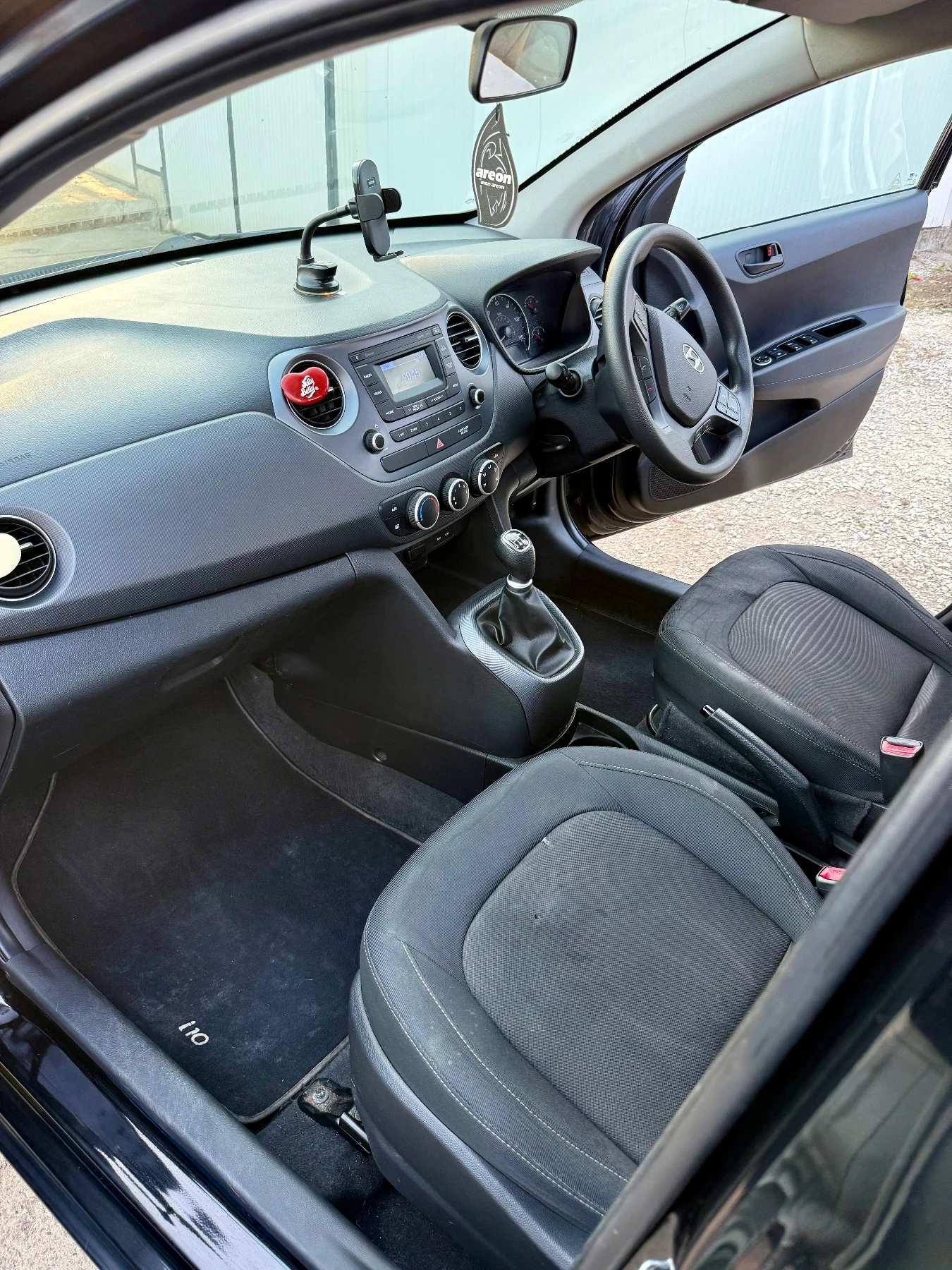 Hyundai I10, снимка 8 - Автомобили и джипове - 55093317