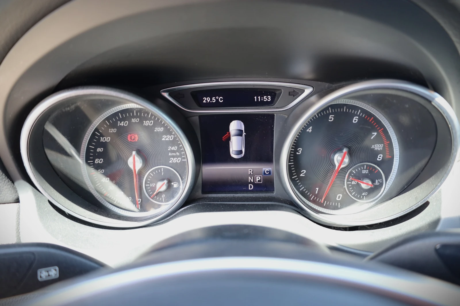 Mercedes-Benz CLA 250, снимка 10 - Автомобили и джипове - 55260270