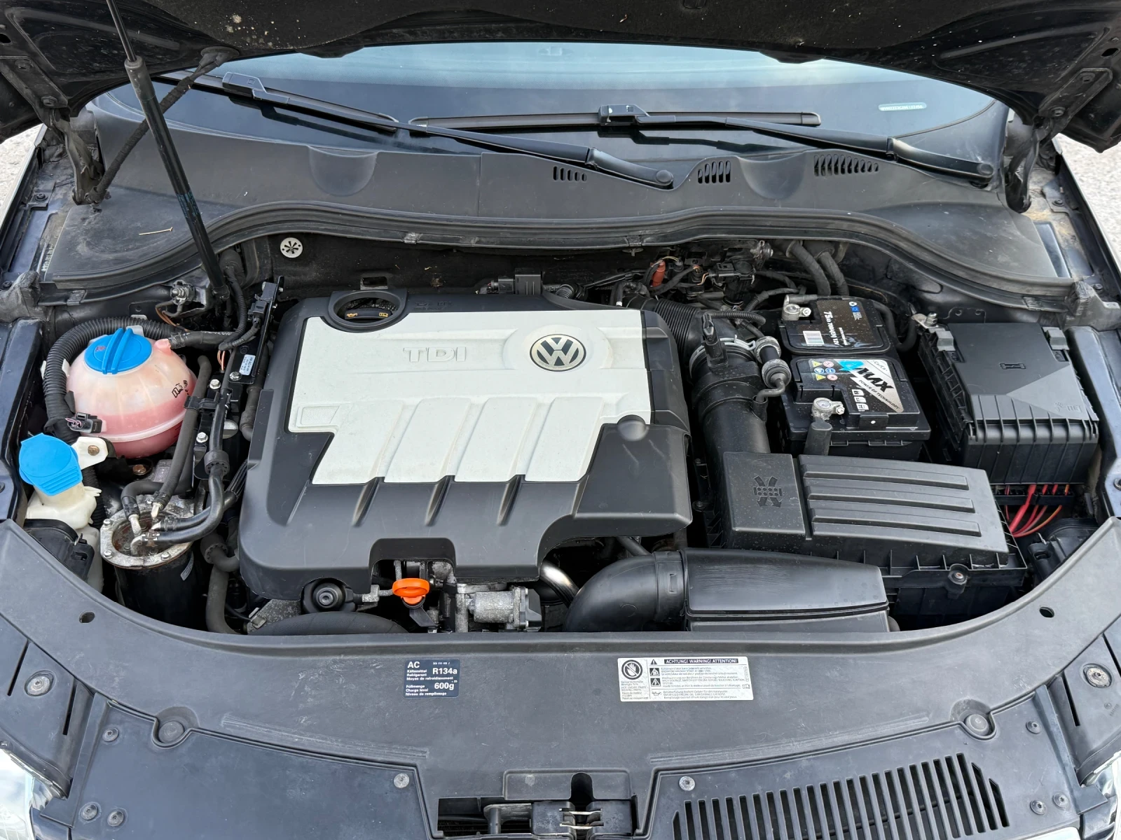 VW Passat 2.0TDI C-RAIL FACELIFT, снимка 15 - Автомобили и джипове - 55317834