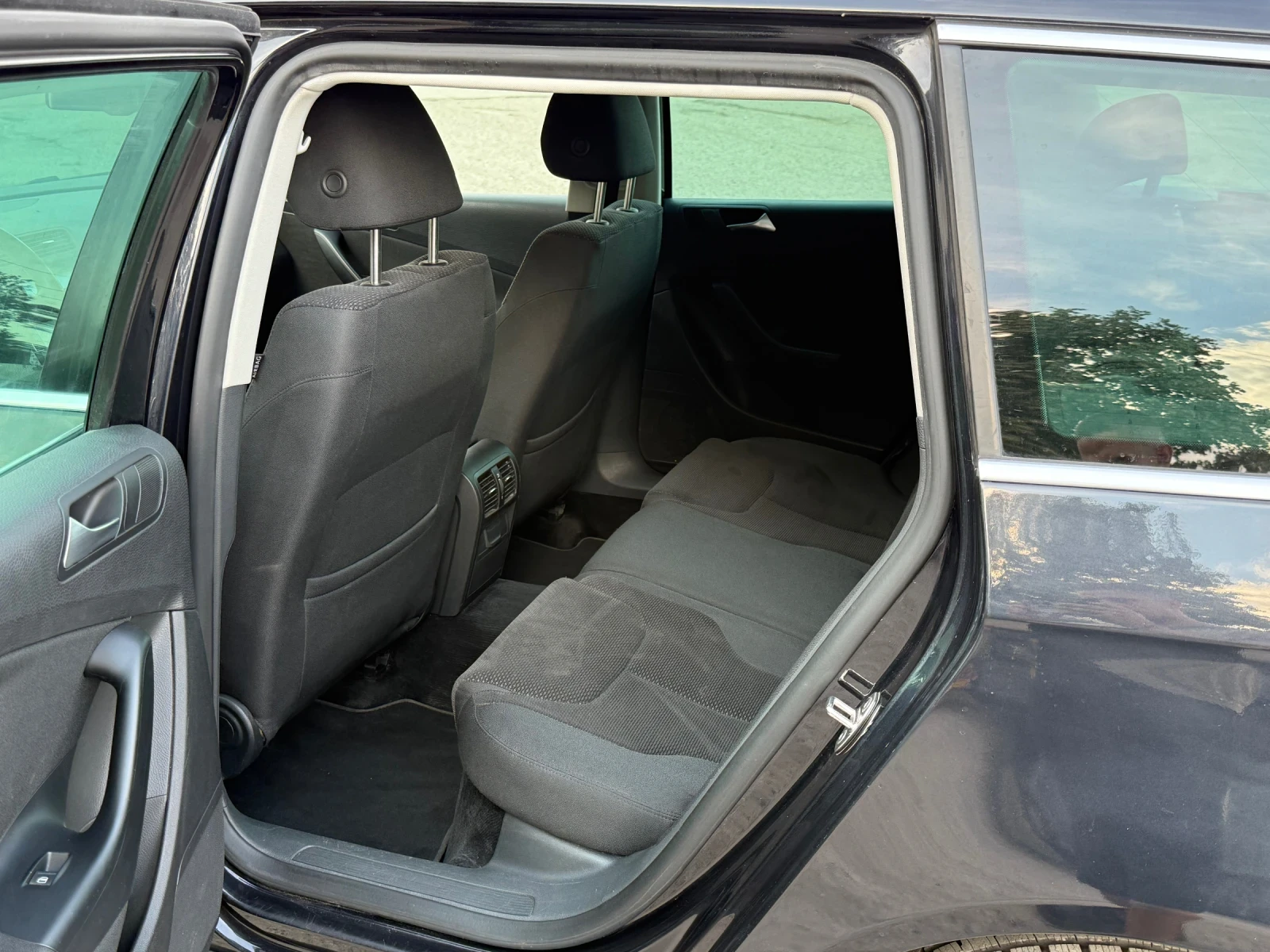 VW Passat 2.0TDI C-RAIL FACELIFT, снимка 11 - Автомобили и джипове - 55317834