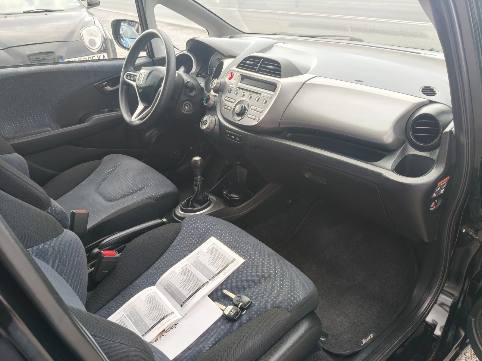 Honda Jazz 1.2i, снимка 13 - Автомобили и джипове - 56317742