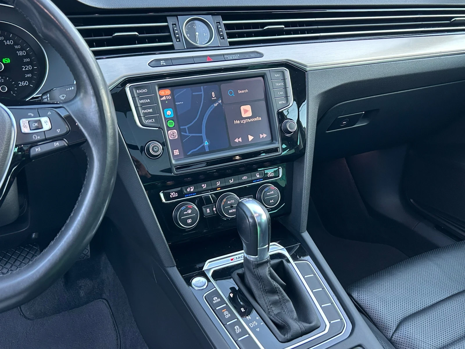 VW Passat 2.0 TDI DSG 4MOTION, снимка 8 - Автомобили и джипове - 56353987