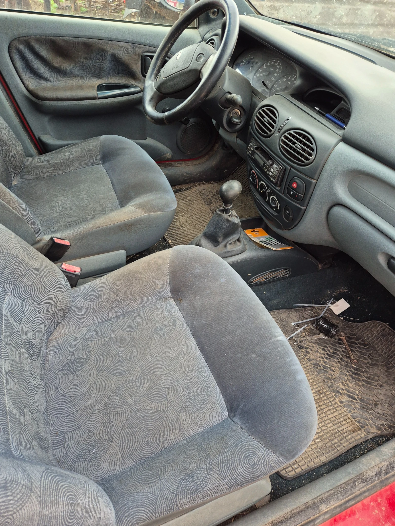 Renault Megane, снимка 4 - Автомобили и джипове - 56433939