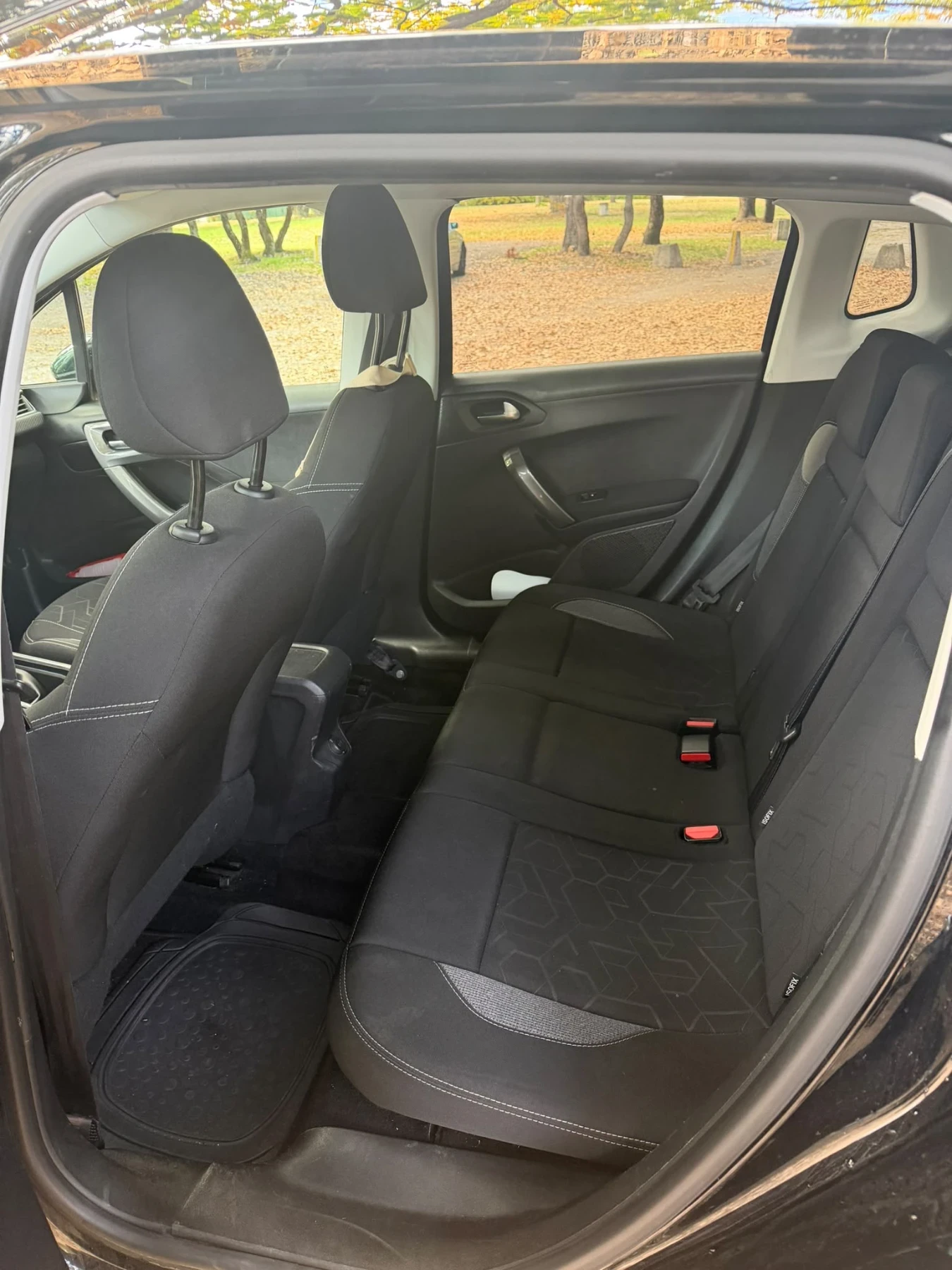 Peugeot 2008 1.6 HDI, снимка 7 - Автомобили и джипове - 56700209