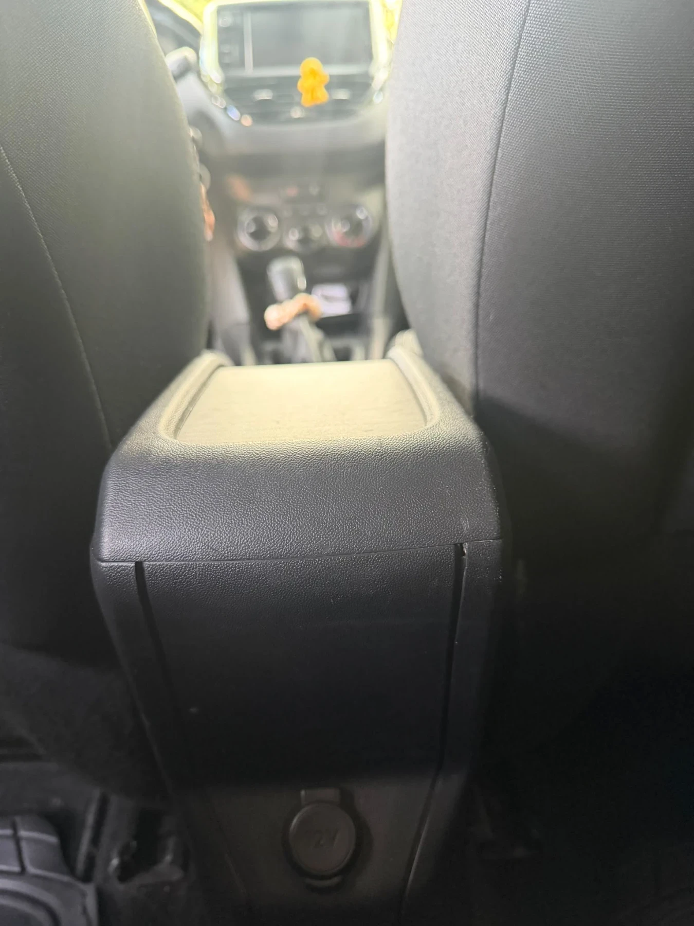 Peugeot 2008 1.6 HDI, снимка 10 - Автомобили и джипове - 56700209