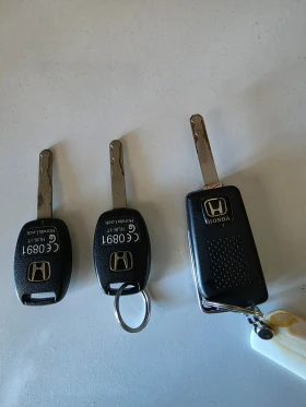 Honda Cr-v 2.2 I-CTDI Executive 140к.с - 7500 € / 14668.73 лв. - 30984341 7