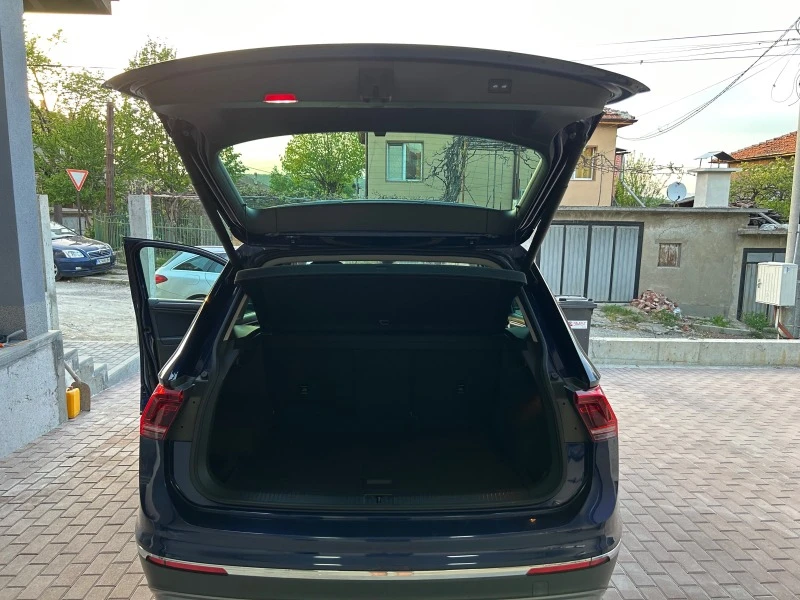 VW Tiguan 2.0TDI FULL LEED 4MOTION, снимка 12 - Автомобили и джипове - 45295051