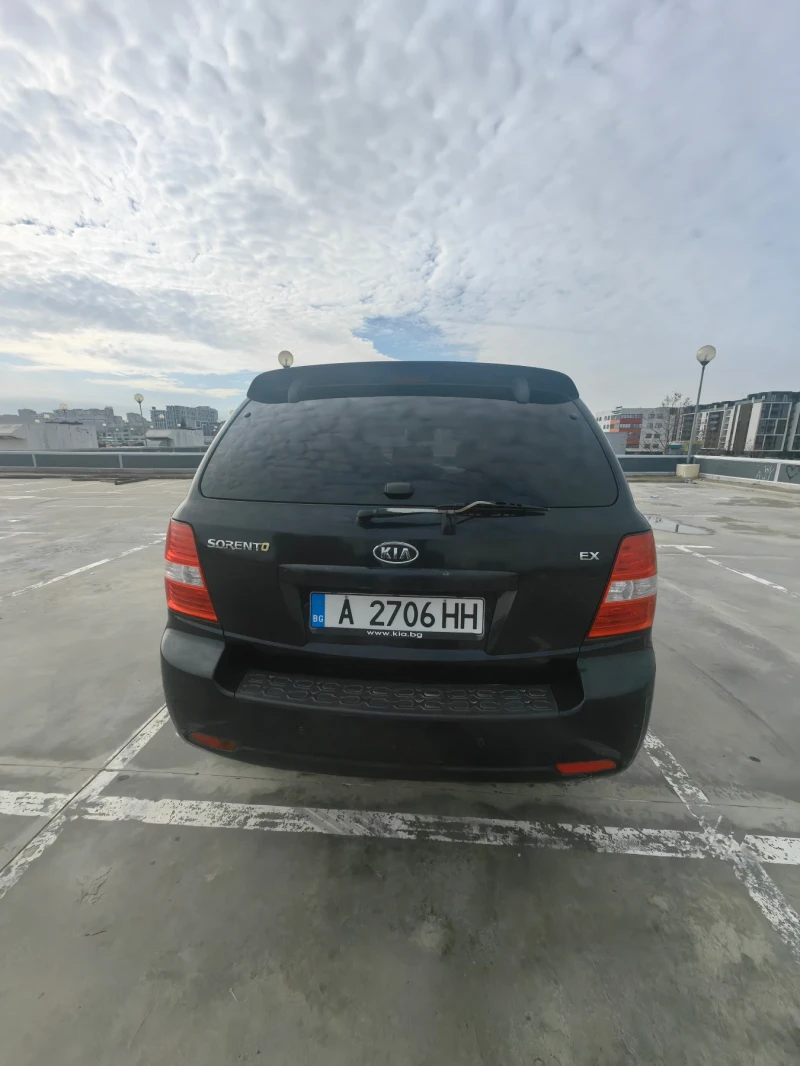 Kia Sorento 2.5 CRDI, снимка 3 - Автомобили и джипове - 48248194