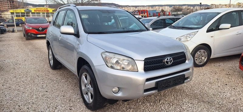 Toyota Rav4 2.2D4D, снимка 2 - Автомобили и джипове - 48589347