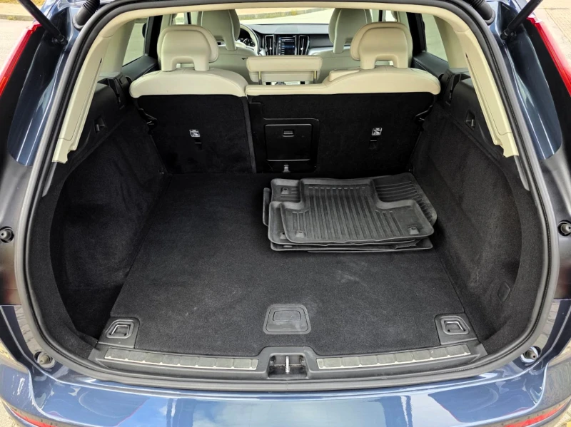 Volvo XC60 2.0/D4/AWD/Automatic, снимка 15 - Автомобили и джипове - 52279165