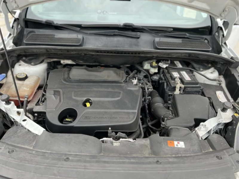 Ford Kuga 2.0 TDCI Titanium, снимка 16 - Автомобили и джипове - 52315961