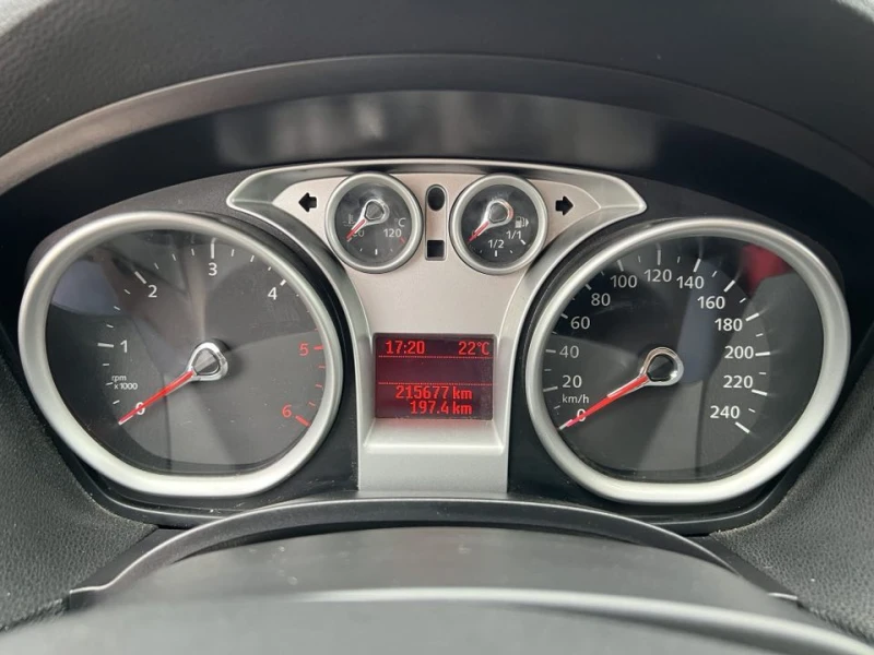 Ford Kuga 2.0 TDCI Titanium, снимка 12 - Автомобили и джипове - 52315961