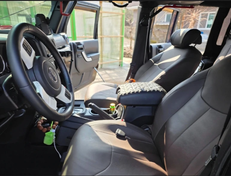 Jeep Wrangler DIESEL | SAHARA , снимка 8 - Автомобили и джипове - 55502813