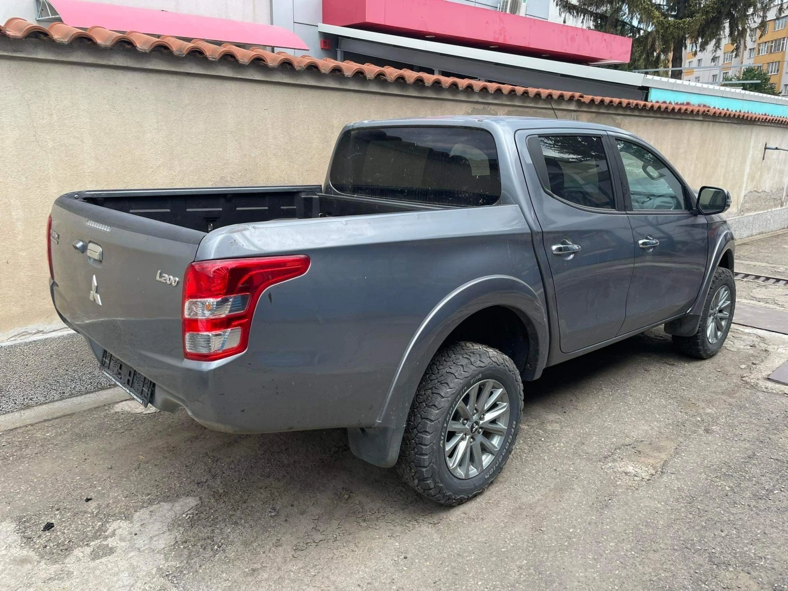 Mitsubishi L200 2.4, 2.5  - изображение 5