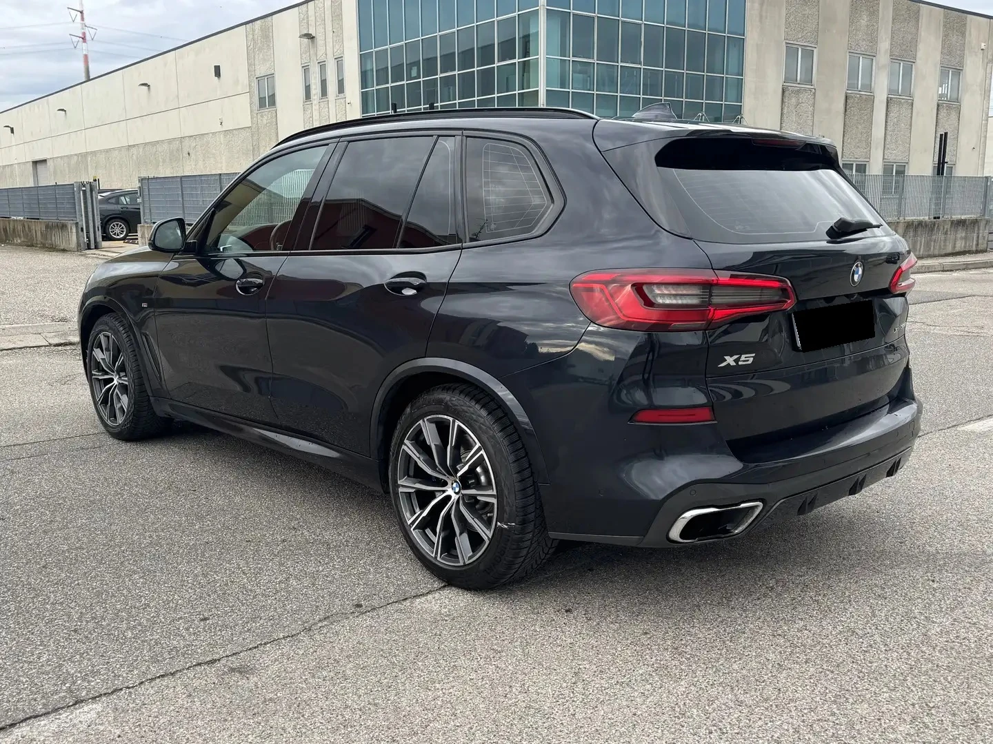 BMW X5 3.0d xDrive M-Pack - изображение 2