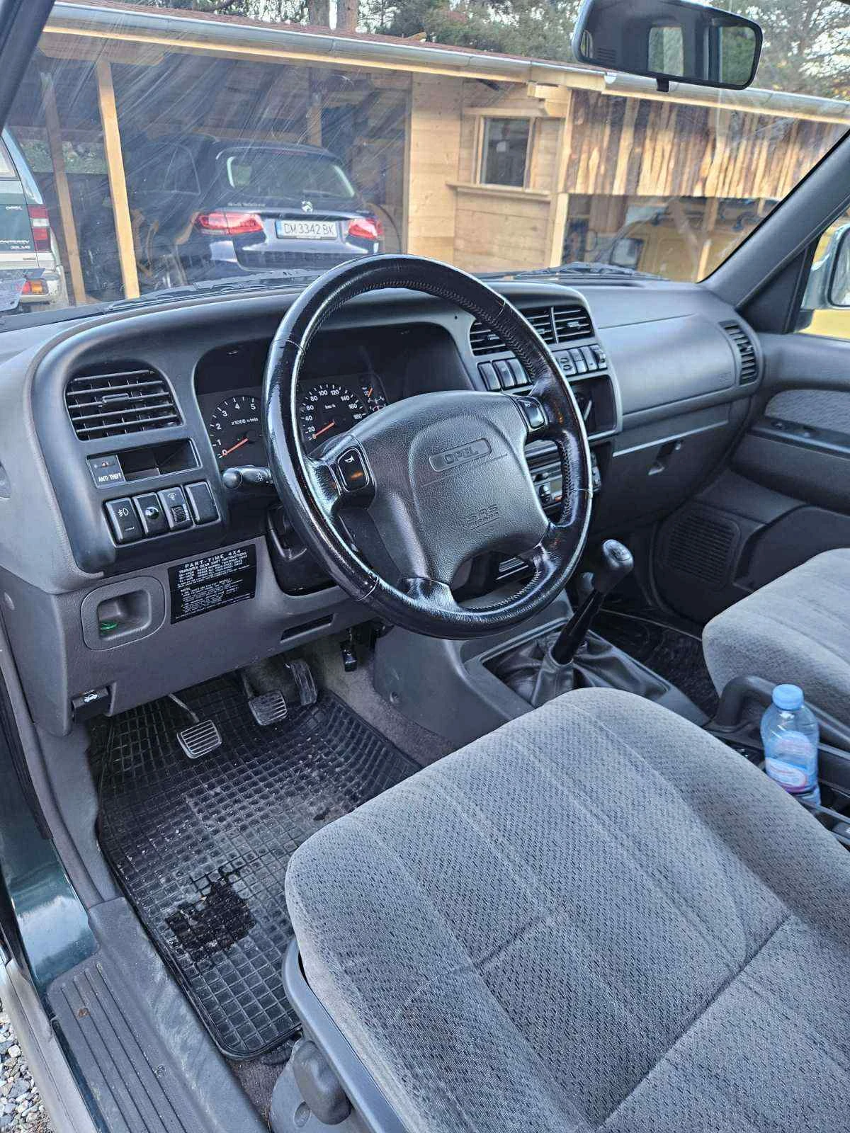 Opel Monterey 3.5_V6 - изображение 4