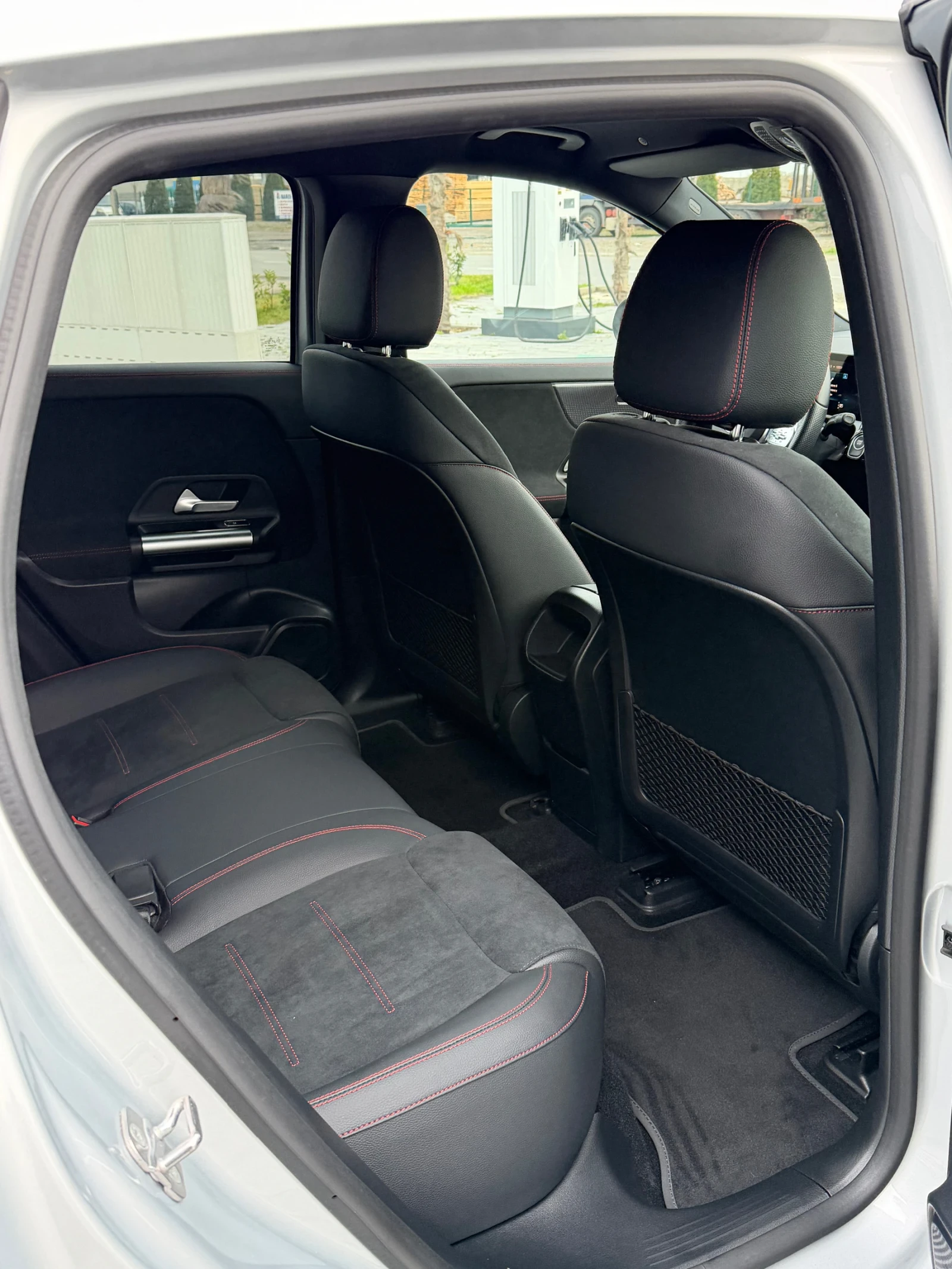 Mercedes-Benz EQA 300/AMG LINE/4MATIC/2025/LIZING, снимка 8 - Автомобили и джипове - 54097377