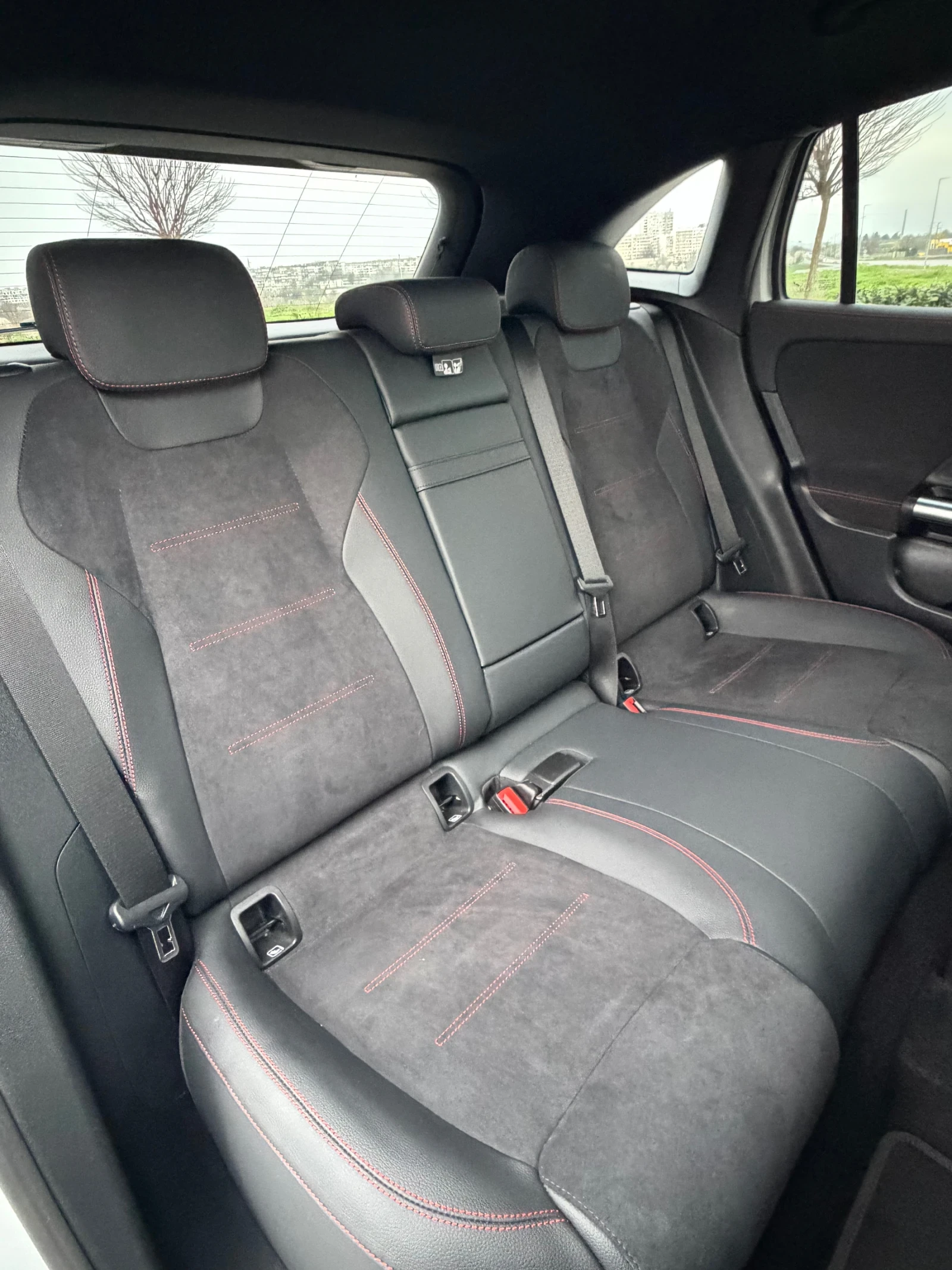 Mercedes-Benz EQA 300/AMG LINE/4MATIC/2025/LIZING, снимка 9 - Автомобили и джипове - 54097377