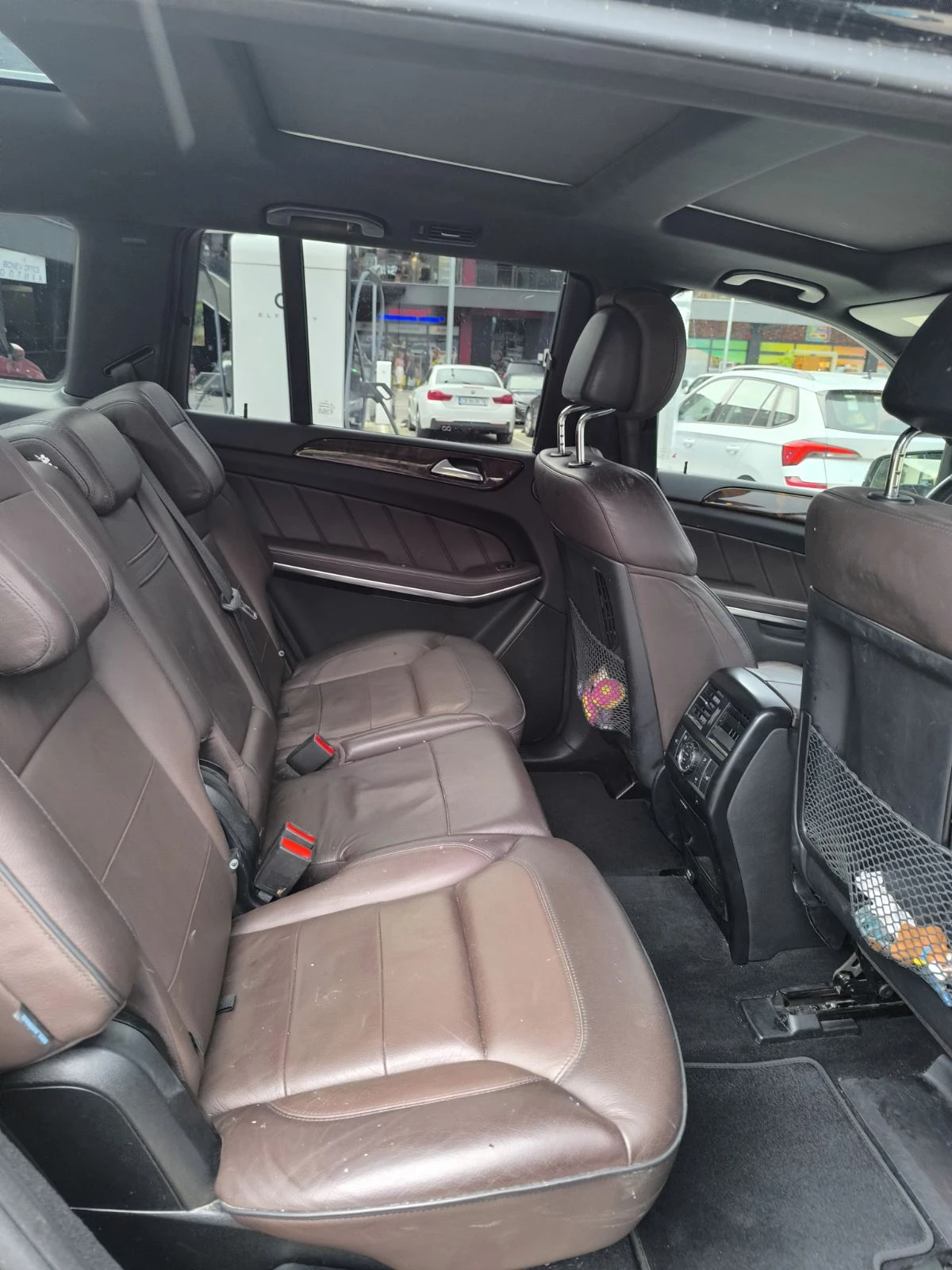 Mercedes-Benz GL 450 AMG, 4Matic, Pano, V8, Distronic+ , Airmatic, снимка 8 - Автомобили и джипове - 54414067