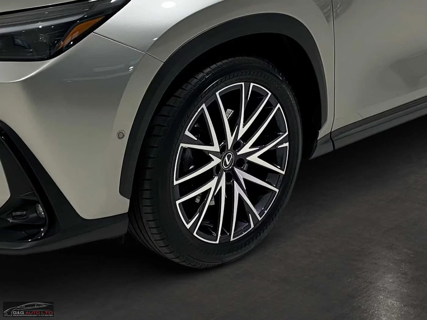 Lexus NX 450 h+ /LUXURY/4X4/309HP/360/NAVI/263h, снимка 6 - Автомобили и джипове - 54996860