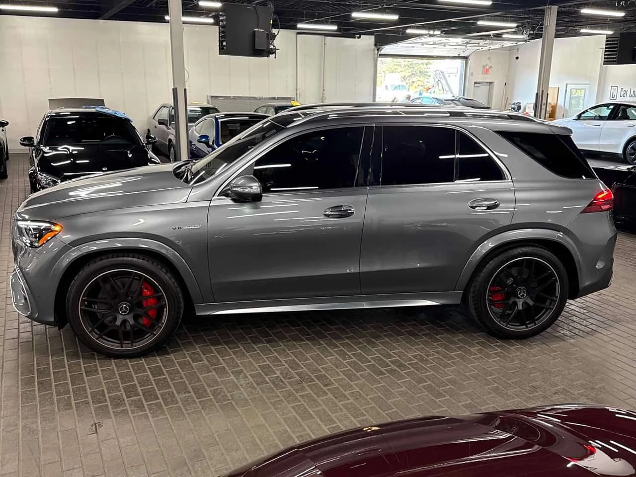 Mercedes-Benz GLE 63 S AMG 4MATIC | CARFAX | АВТОКРЕДИТ БЕЗ ПЪРВОНАЧАЛНА, снимка 3 - Автомобили и джипове - 55500408