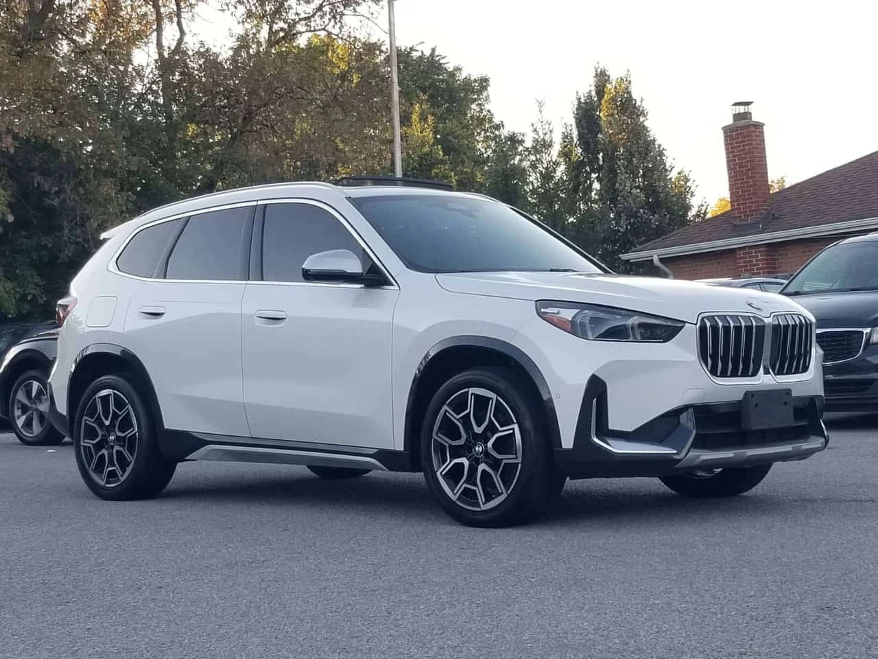 BMW X1 28i NO ACCIDENT| NAV| 3D CAMERA| MULTI COLOUR AMB | Mobile.bg � ����������� 5
