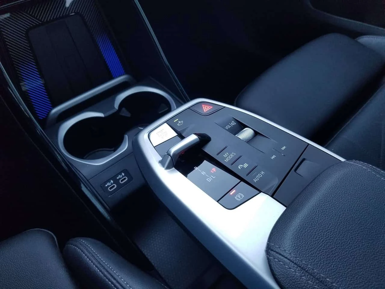 BMW X1 28i NO ACCIDENT| NAV| 3D CAMERA| MULTI COLOUR AMB | Mobile.bg � ����������� 17