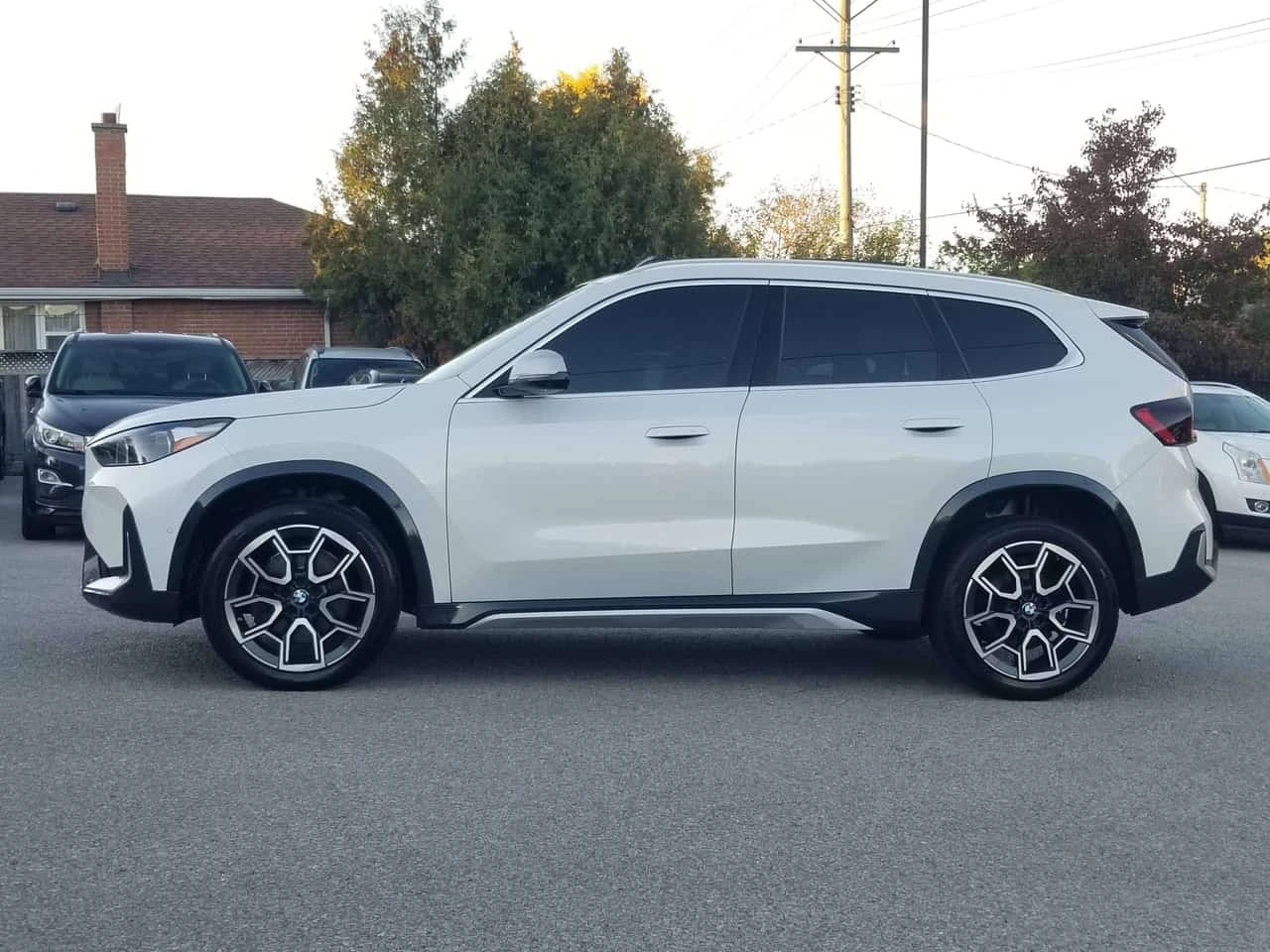 BMW X1 28i NO ACCIDENT| NAV| 3D CAMERA| MULTI COLOUR AMB | Mobile.bg � ����������� 3