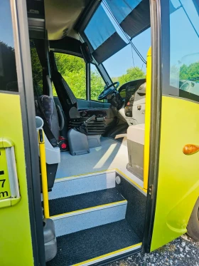 Iveco Daily 65C 29 места двоен климатик хладилник, снимка 6