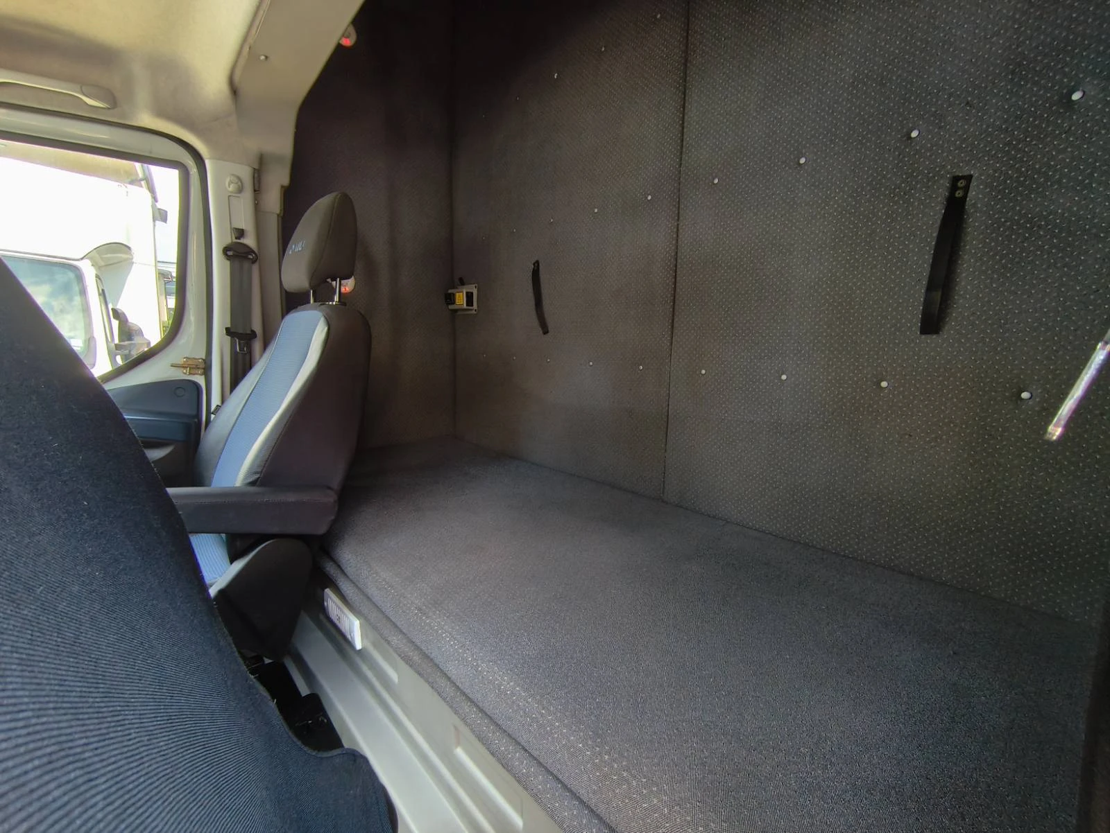 Iveco Daily LAMAR//TWINCAB//10ПАЛЕТА///УНИКАТ//ЛИЗИНГ, снимка 8 - Бусове и автобуси - 55068804