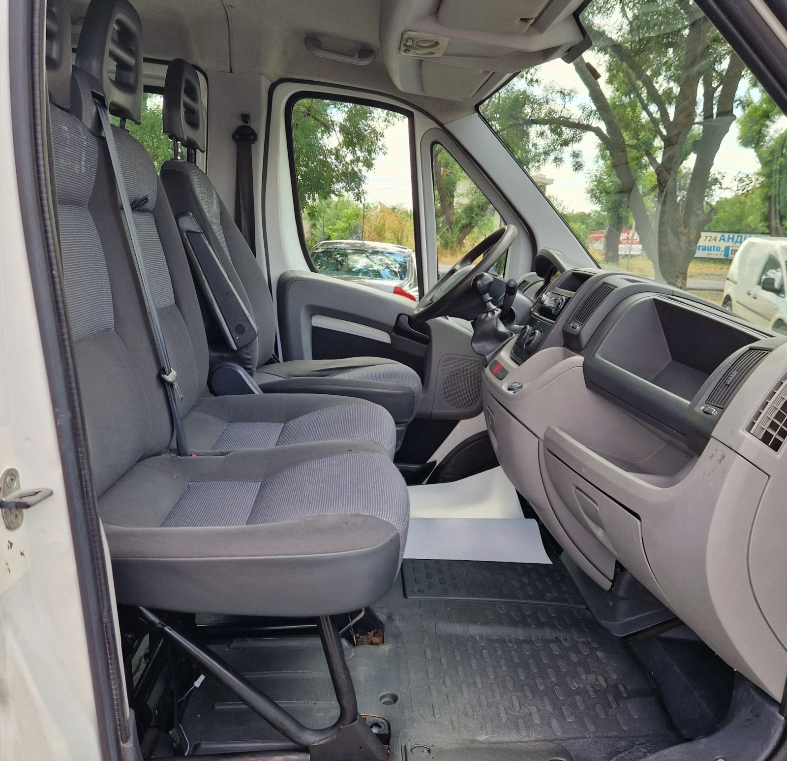 Peugeot Boxer 2.2HDI 100 Климатик , снимка 13 - Бусове и автобуси - 55154507