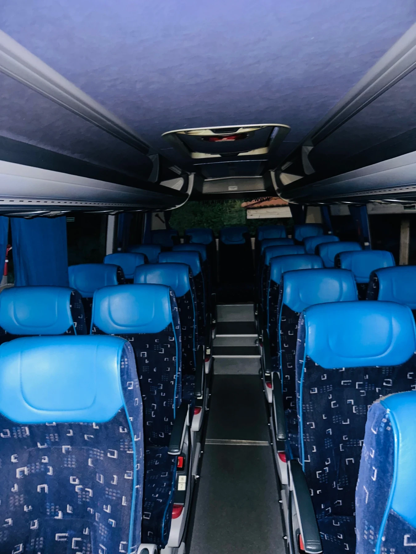 Iveco Daily 65C 29 места двоен климатик хладилник, снимка 13 - Бусове и автобуси - 55683446