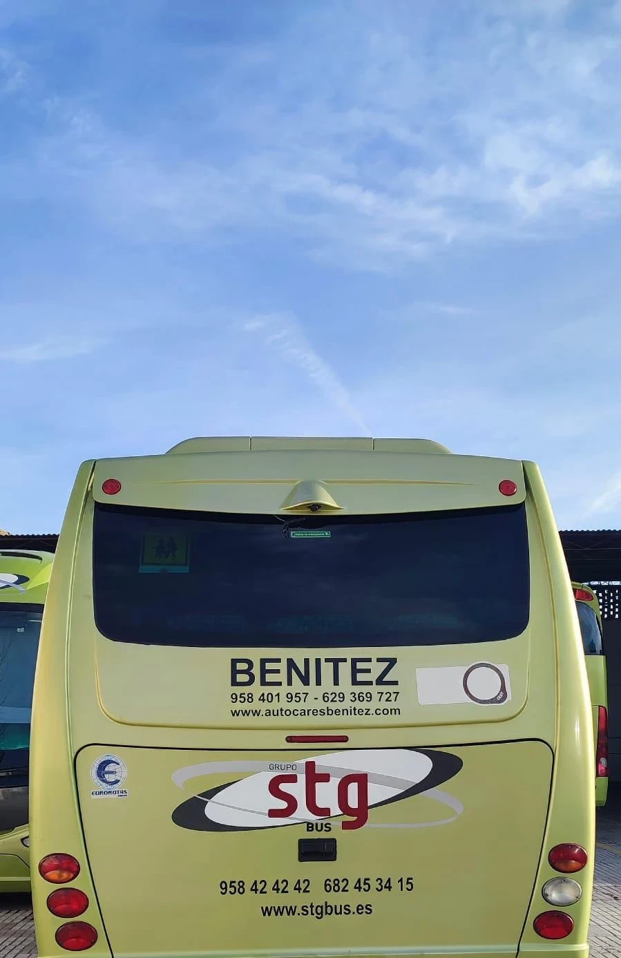 Iveco Daily 65C 29 места двоен климатик хладилник, снимка 3 - Бусове и автобуси - 55266824