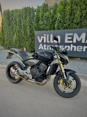 ����� �� �������� �� Honda Hornet 600