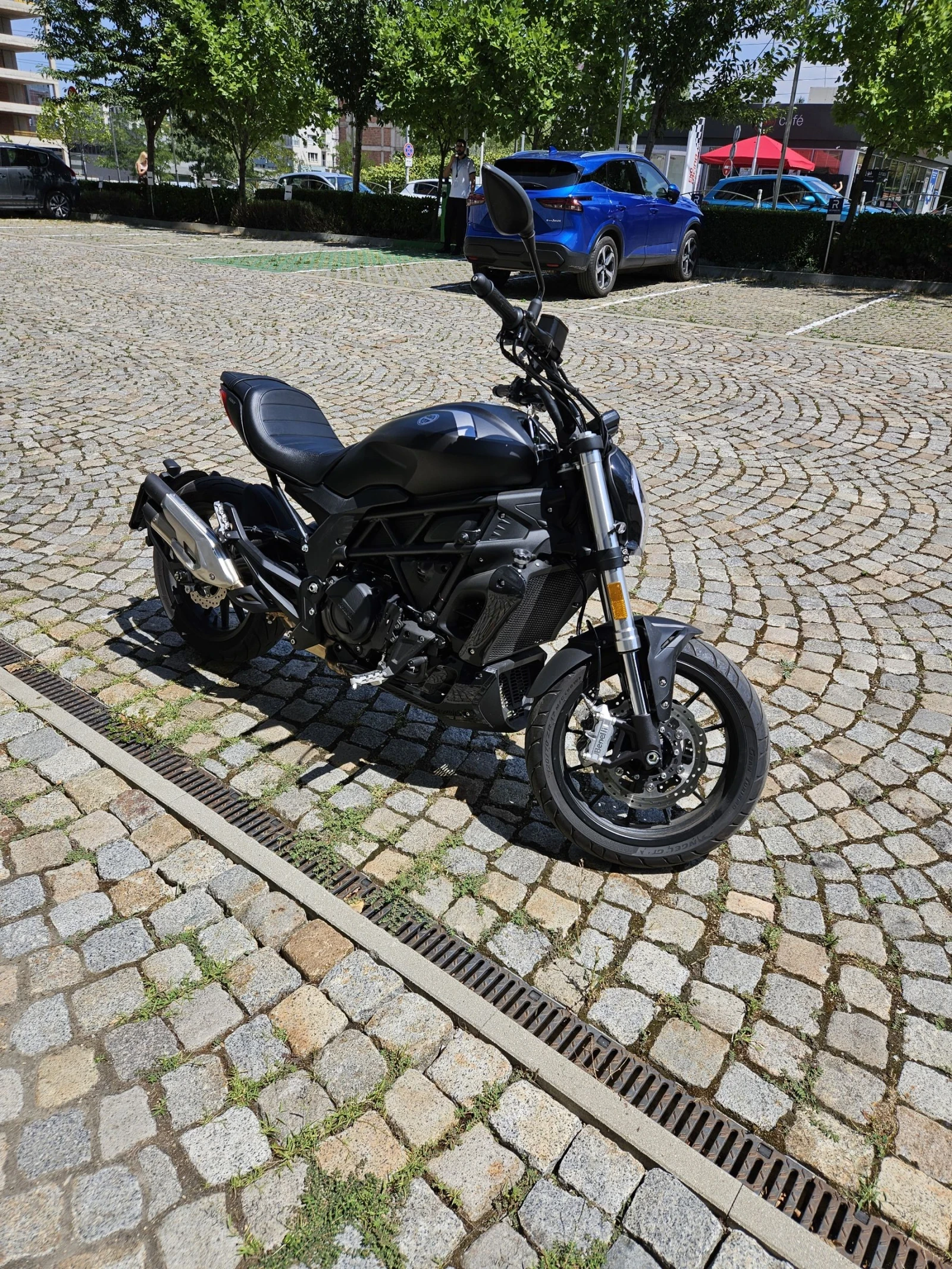 Benelli Cafe Racer 502C - изображение 4