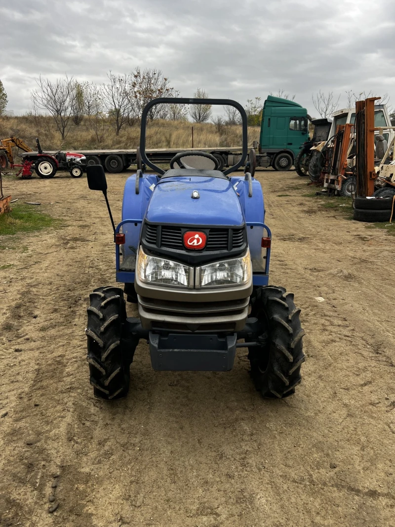 Трактор ISEKI, снимка 2 - Селскостопанска техника - 52478459