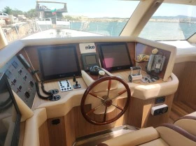 Моторна яхта Princess, снимка 2