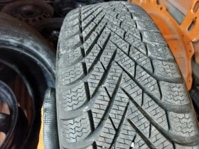 Гуми Зимни 195/65R15, снимка 2 - Гуми и джанти - 41078952