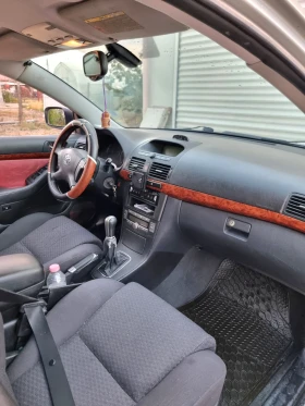 Toyota Avensis 2.0, снимка 10