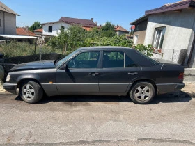 Mercedes-Benz 124 2.5Д , снимка 1