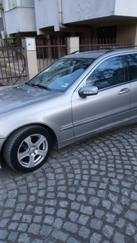 Mercedes-Benz C 220, снимка 3