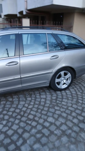 Mercedes-Benz C 220, снимка 4