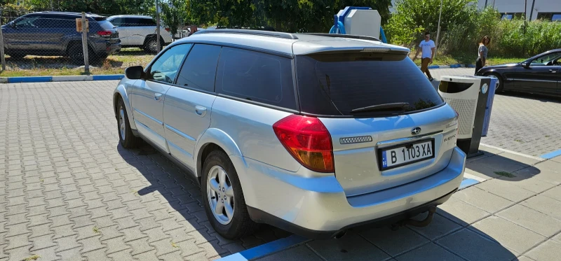 Subaru Outback Газ Бензин, снимка 6 - Автомобили и джипове - 46935617