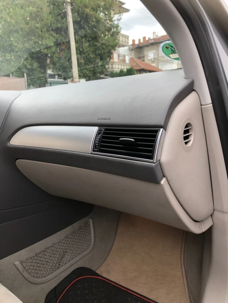 Audi A6 2.7D 190hp automatic обслужена!, снимка 13 - Автомобили и джипове - 52383768