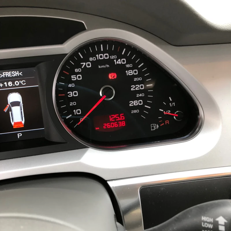 Audi A6 2.7D 190hp automatic обслужена!, снимка 9 - Автомобили и джипове - 52383768